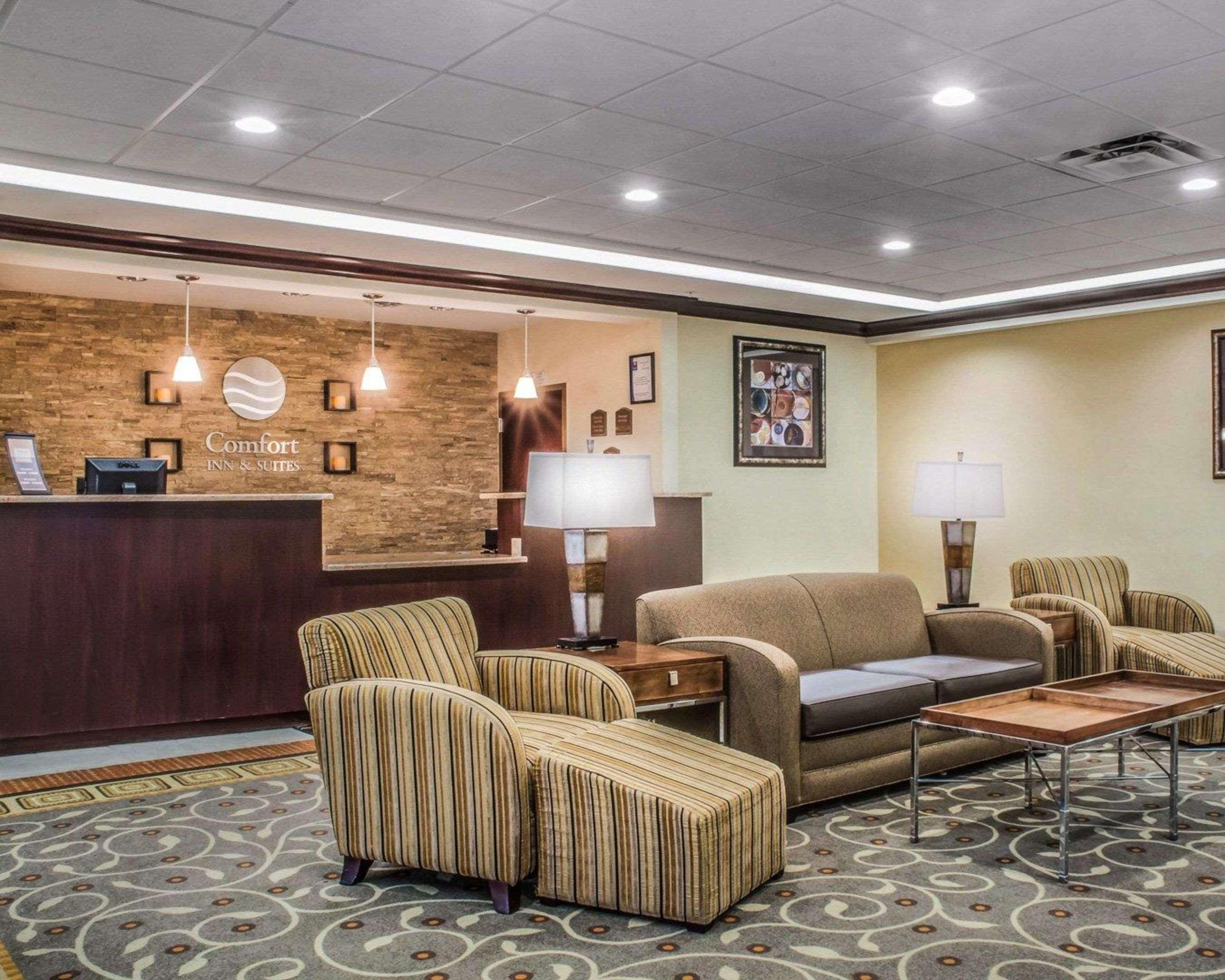 Comfort Inn & Suites Farmington - Victor Exterior foto